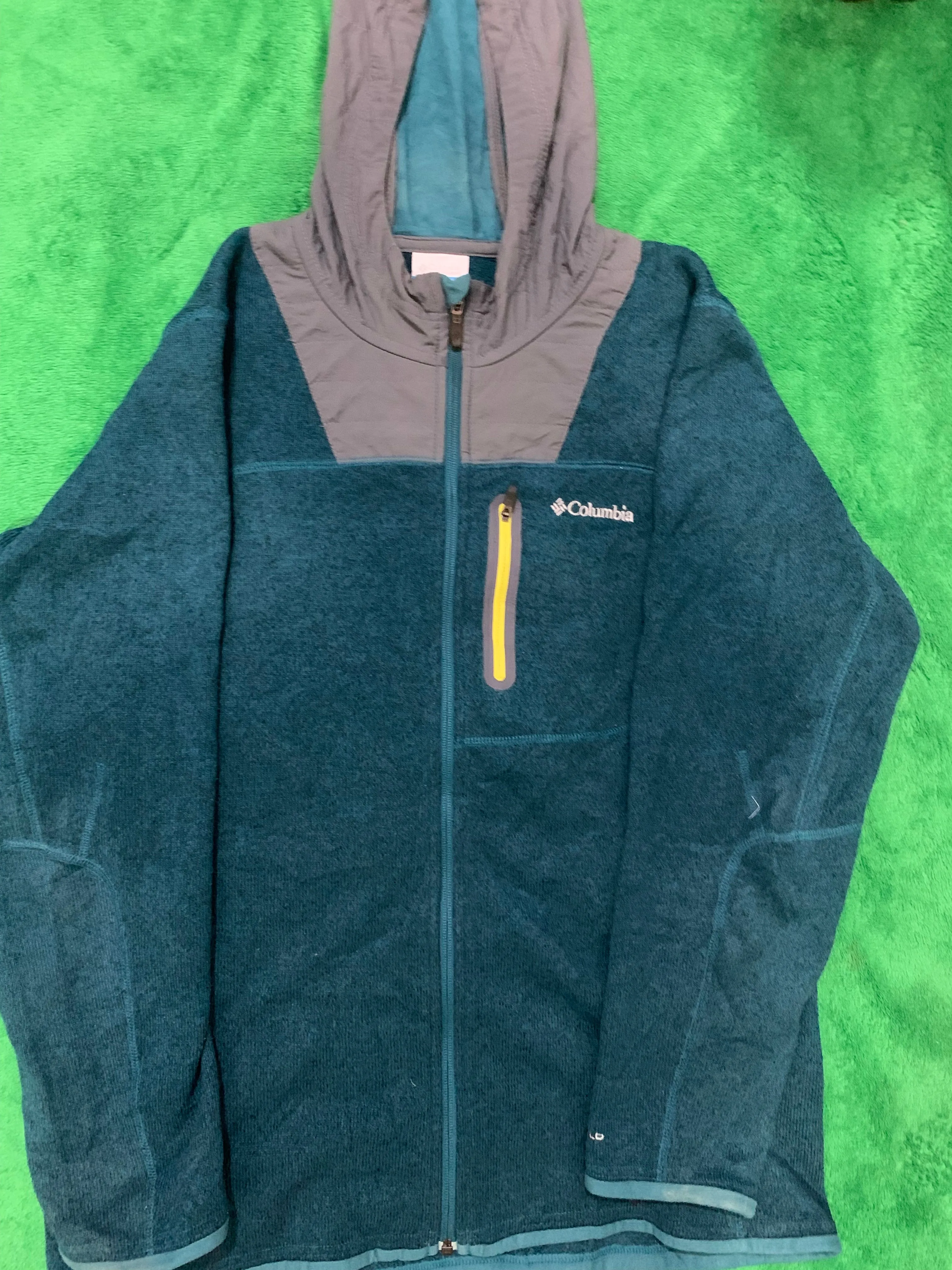 Champion and Columbia jackets fleece  12 pcs