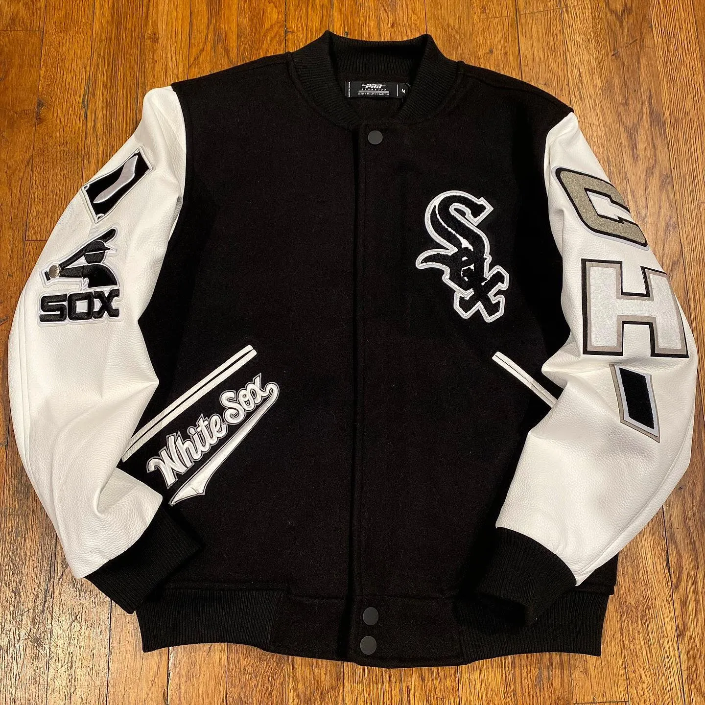 Pro Standard LUXURY ATHLETIC COLLECTION JACKET CHICAGO WHITE SOX-BLACK WHITE