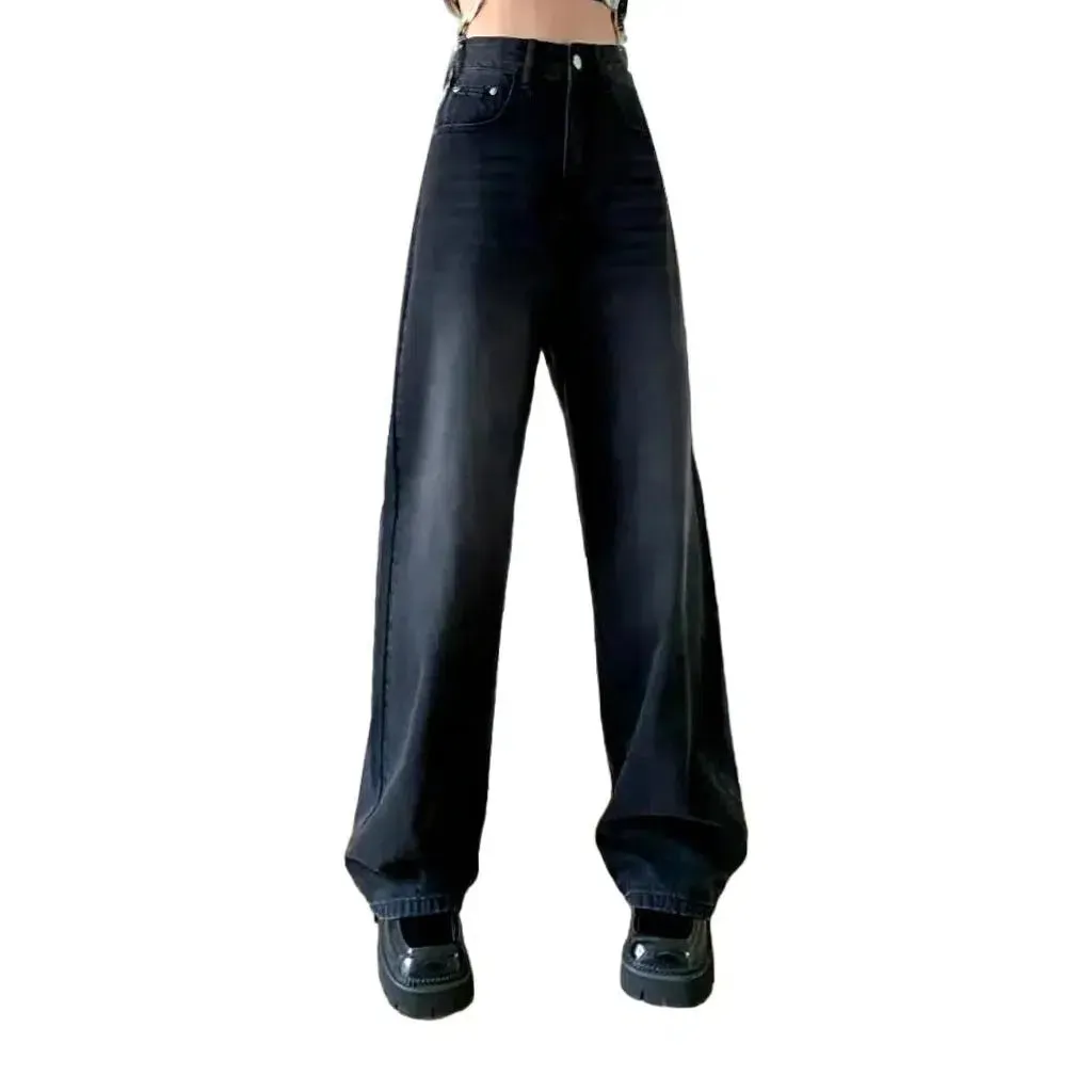 Sanded vintage jeans
 for women